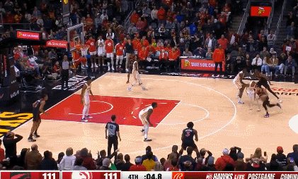 V体育官网-老鹰菜鸟空接绝杀老爸 关键球对决猛龙被上课