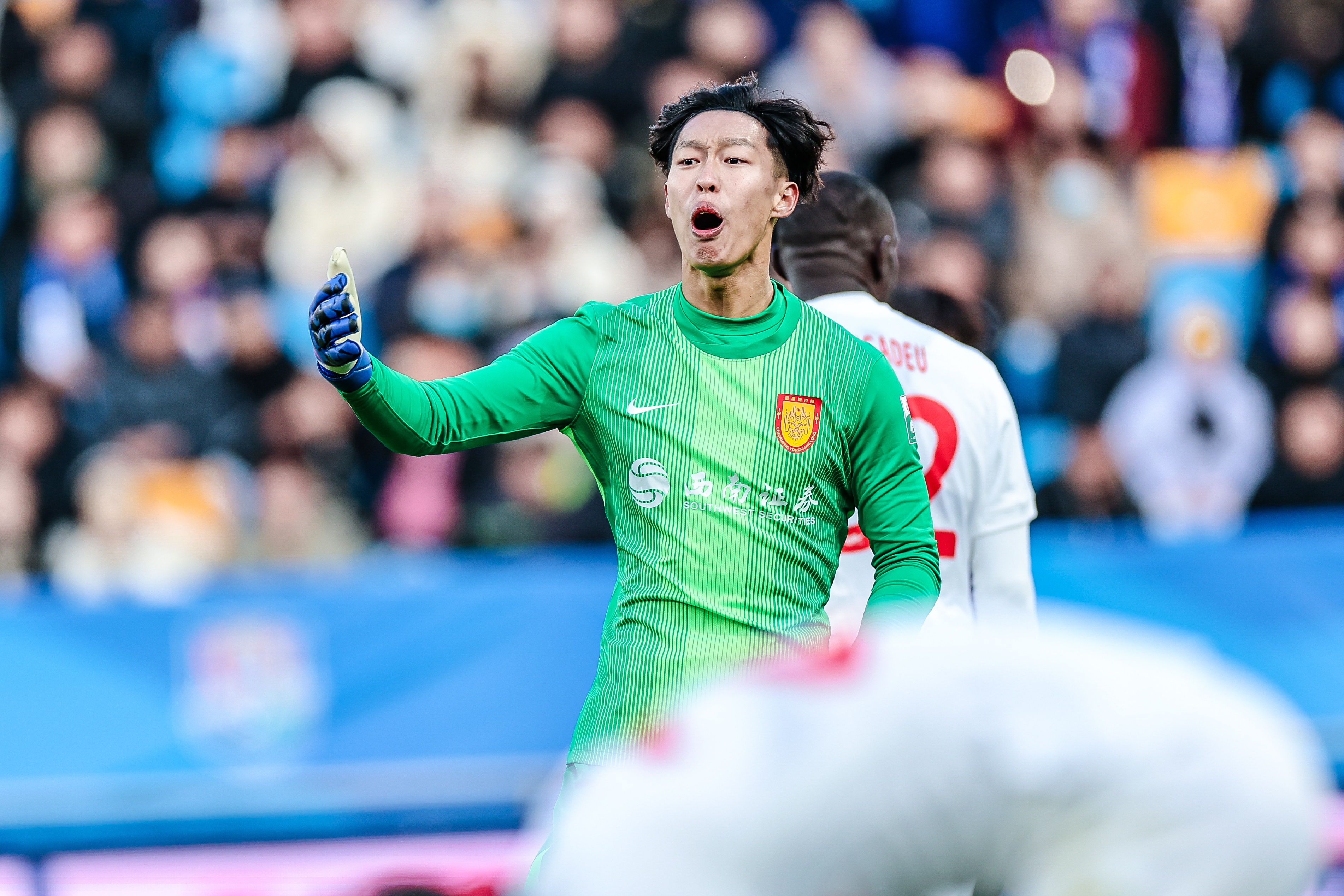 V体育官网-姚浩洋：和王钰栋是好友他很难射进我的球门 国际偶像是库尔图瓦